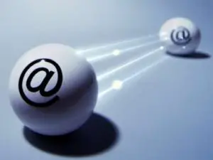 Cómo combinar todas sus direcciones de correo electrónico en una sola bandeja de entrada Gmail