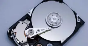 ¿Qué es el disco duro de una computadora y para que sirve?